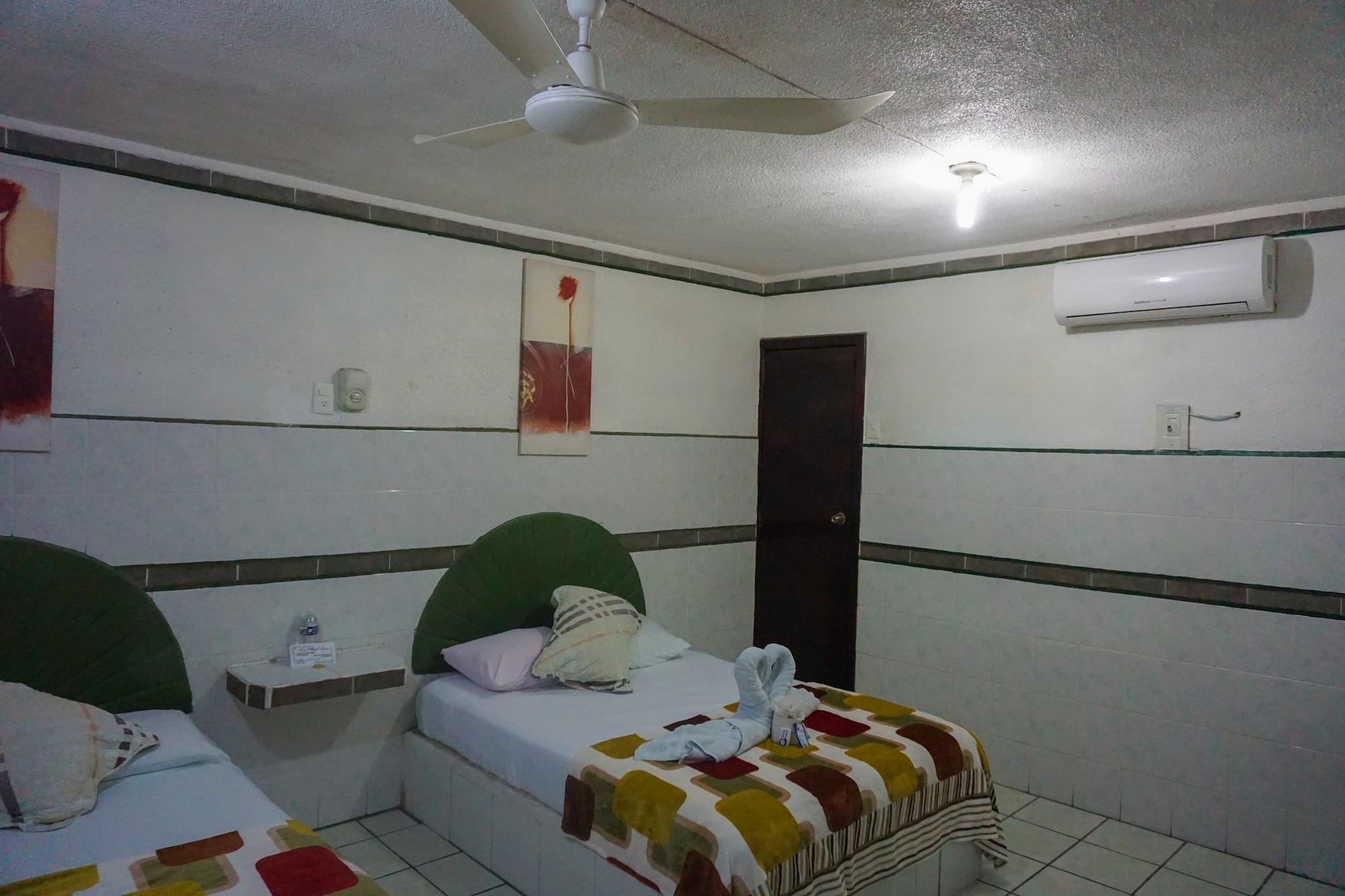 Hotel Real Azteca 切图马尔 外观 照片